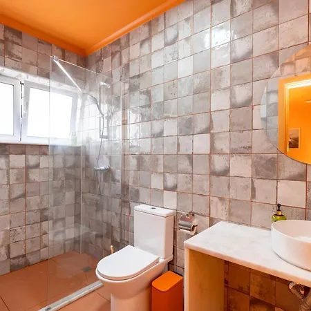 Konukevi Dream Glow - With Private Bathroom